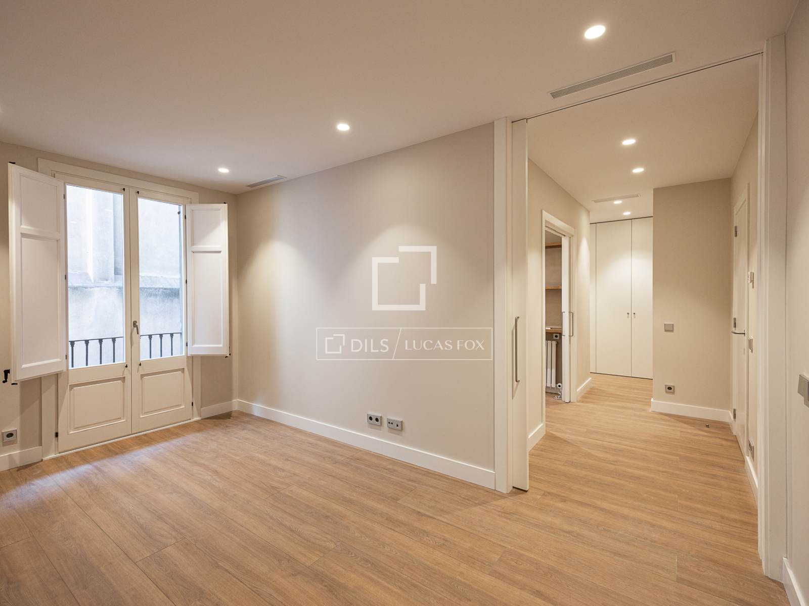 Apartment à Barcelona, Espagne 4 chambres, 204 m2 No. 192715