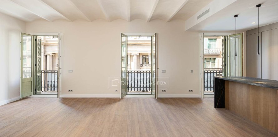 Huoneisto Barcelona, Espanja 4 makuuhuonetta, 204 m2 No. 192715