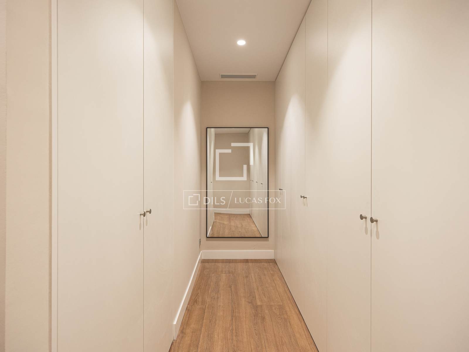 Apartment à Barcelona, Espagne 4 chambres, 204 m2 No. 192715