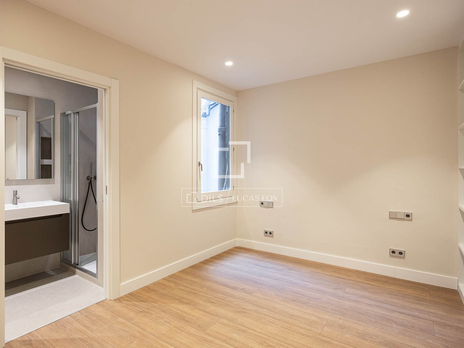 Apartment à Barcelona, Espagne 4 chambres, 204 m2 No. 192715