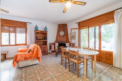 Villa en venta en Pinar De Campoverde, Alicante, España 4 dormitorios, 171 m2 No. 138369 - foto 4