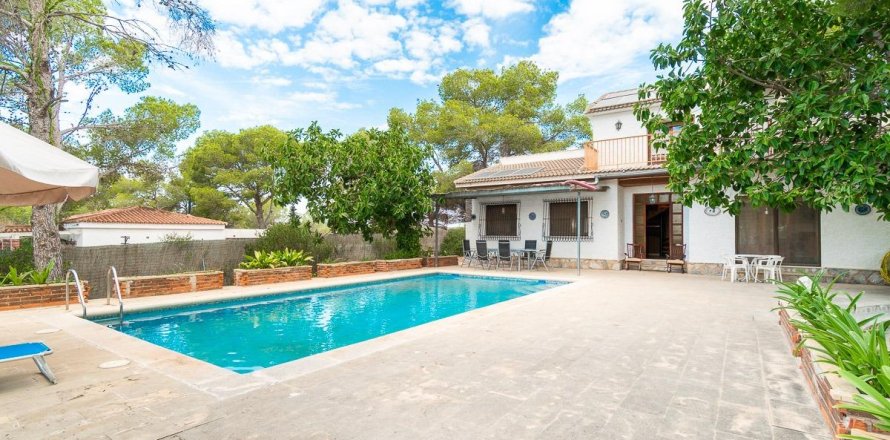 Huvila Pinar De Campoverde, Alicante, Espanja 4 makuuhuonetta, 171 m2 No. 138369