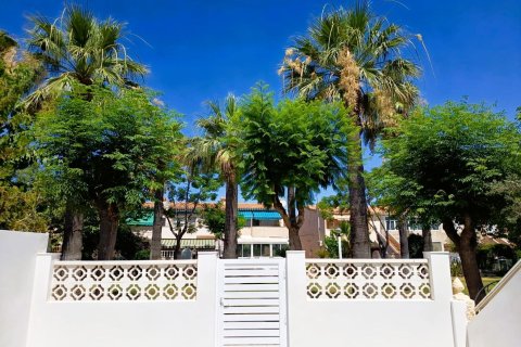 Bungalow w Alicante, Hiszpania 2 sypialnie, 70 mkw. nr 190161 – zdjęcie 26
