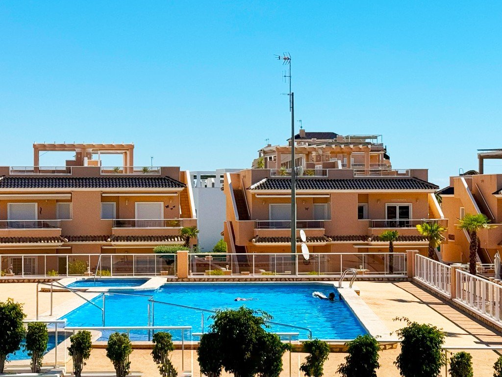 Apartment in Punta Prima, Alicante, Spain 2 bedrooms, 70 sq.m. No. 145245