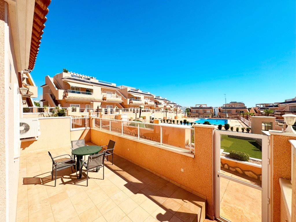 Apartment in Punta Prima, Alicante, Spain 2 bedrooms, 70 sq.m. No. 145245