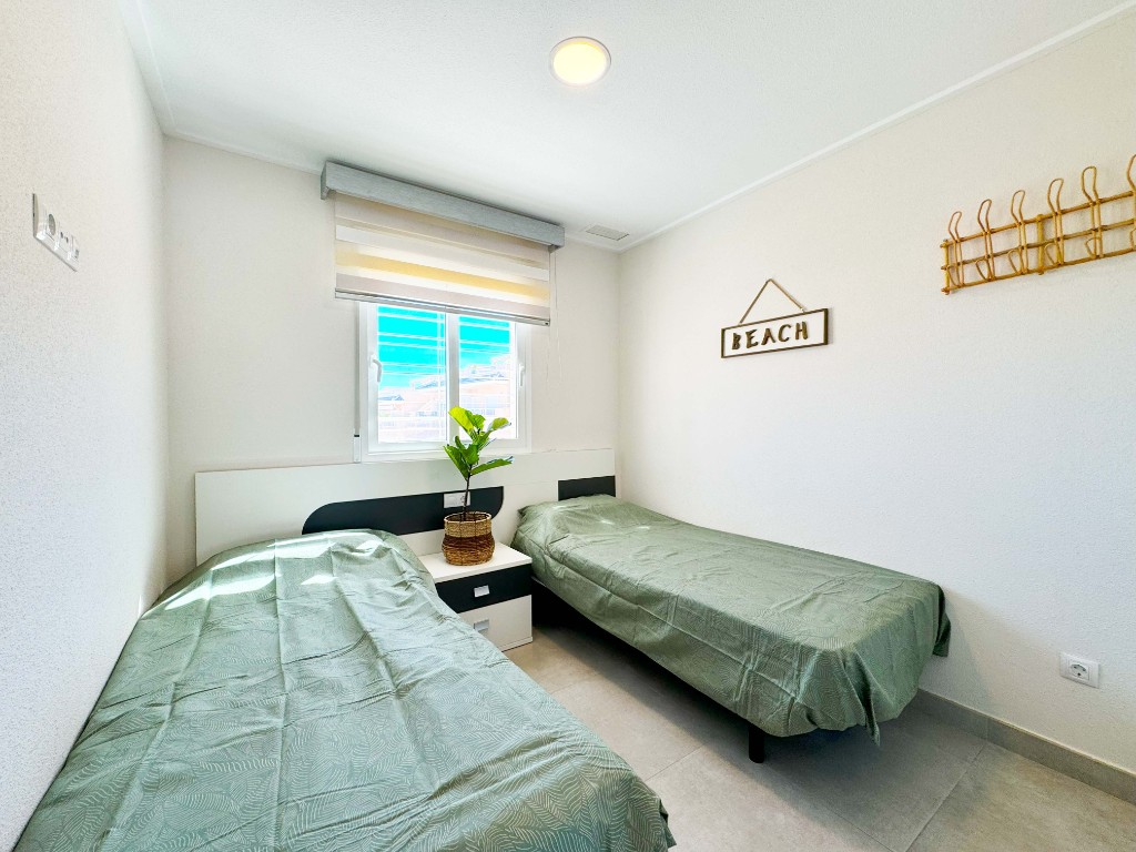 Apartment in Punta Prima, Alicante, Spain 2 bedrooms, 70 sq.m. No. 145245