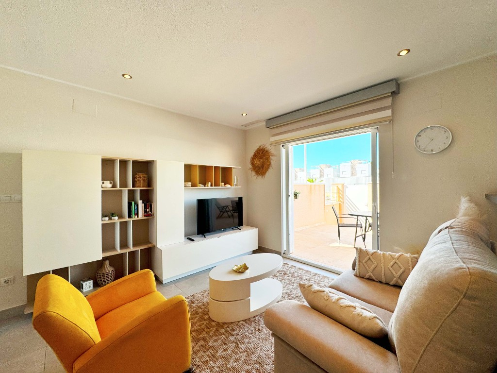 Apartment in Punta Prima, Alicante, Spain 2 bedrooms, 70 sq.m. No. 145245