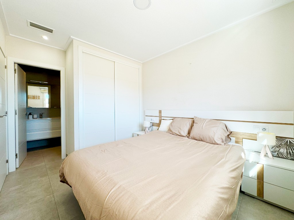 Apartment in Punta Prima, Alicante, Spain 2 bedrooms, 70 sq.m. No. 145245