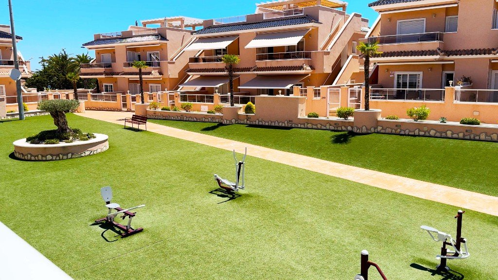 Apartment in Punta Prima, Alicante, Spain 2 bedrooms, 70 sq.m. No. 145245