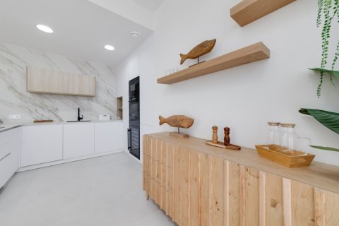 Villa for sale in Ciudad Quesada, Alicante, Spain 2 bedrooms, 101 sq.m. No. 145246 - photo 4