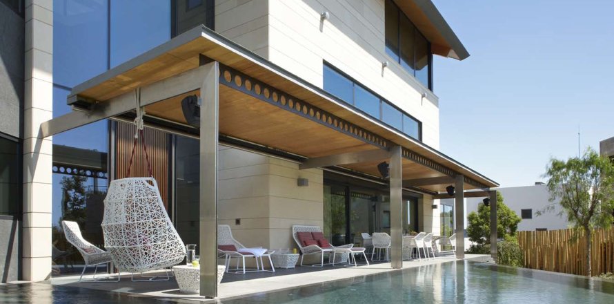 House in Barcelona, Spanien 5 Schlafzimmer, Nr. 141099