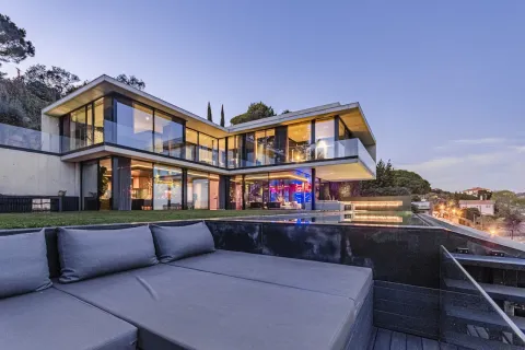 Продажа дома в Барселона, Испания 7 спален, 1450м2 №141101 - фото 21