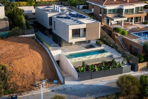 Hus till salu i Teia, Barcelona, Spanien 5 sovrum, 594 kvm. Nr. 141095 - foto 28