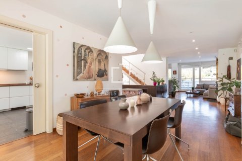 Villa for sale in Sant Cugat Del Valles, Barcelona, Spain 6 bedrooms, 638 sq.m. No. 150406 - photo 4