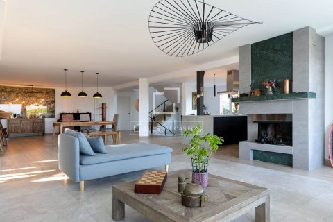 Villa for sale in Alella, Barcelona, Spain 3 bedrooms, 842 sq.m. No. 150411 - photo 7