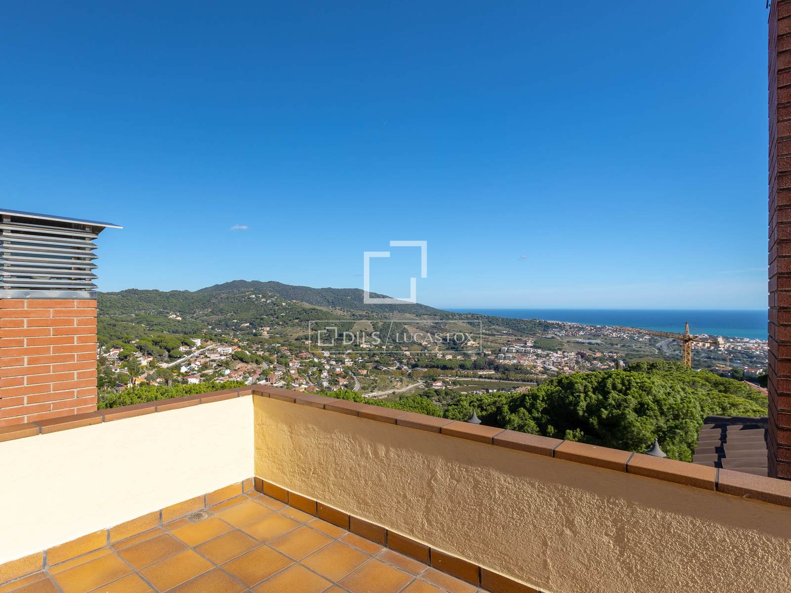 Villa a Alella, Barcelona, Spagna 3 camere da letto, 842 mq. N° 150411