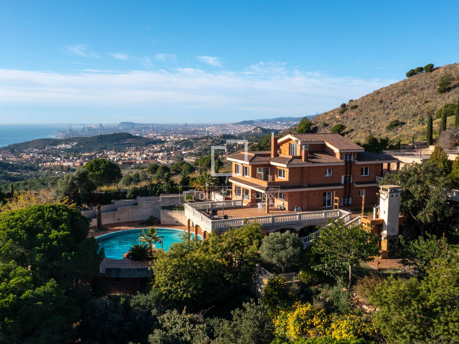 Villa a Alella, Barcelona, Spagna 3 camere da letto, 842 mq. N° 150411