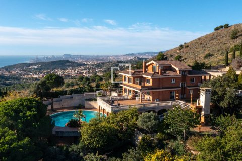 Villa for sale in Alella, Barcelona, Spain 3 bedrooms, 842 sq.m. No. 150411 - photo 3