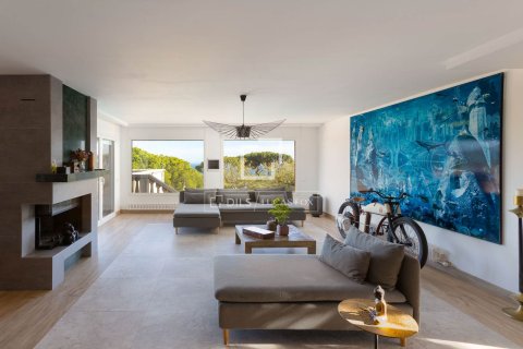 Villa for sale in Alella, Barcelona, Spain 3 bedrooms, 842 sq.m. No. 150411 - photo 8
