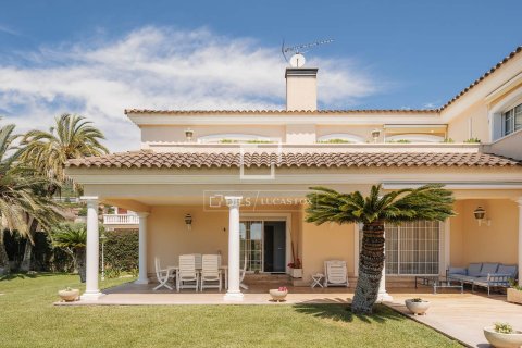 Villa for sale in Vilassar de Dalt, Barcelona, Spain 7 bedrooms, 775 sq.m. No. 150405 - photo 5