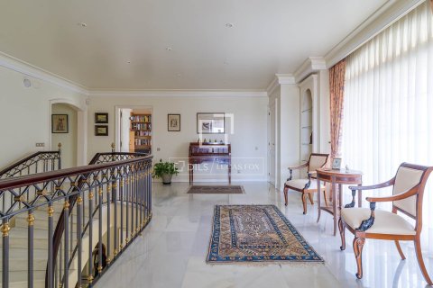 Villa for sale in Vilassar de Dalt, Barcelona, Spain 7 bedrooms, 775 sq.m. No. 150405 - photo 30