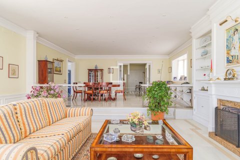 Villa for sale in Vilassar de Dalt, Barcelona, Spain 7 bedrooms, 775 sq.m. No. 150405 - photo 17