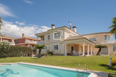 Villa for sale in Vilassar de Dalt, Barcelona, Spain 7 bedrooms, 775 sq.m. No. 150405 - photo 7