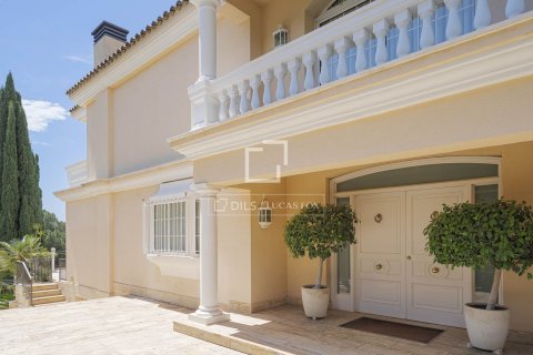 Villa for sale in Vilassar de Dalt, Barcelona, Spain 7 bedrooms, 775 sq.m. No. 150405 - photo 11