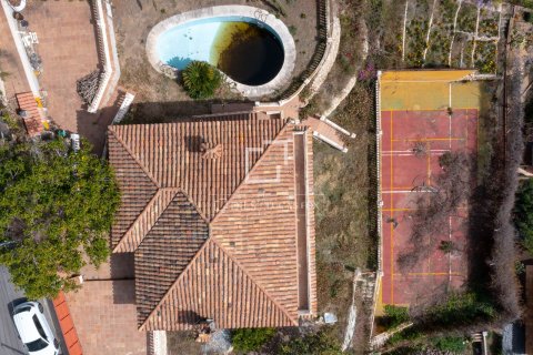 Villa for sale in Premia De Dalt, Barcelona, Spain 5 bedrooms, 495 sq.m. No. 150407 - photo 4