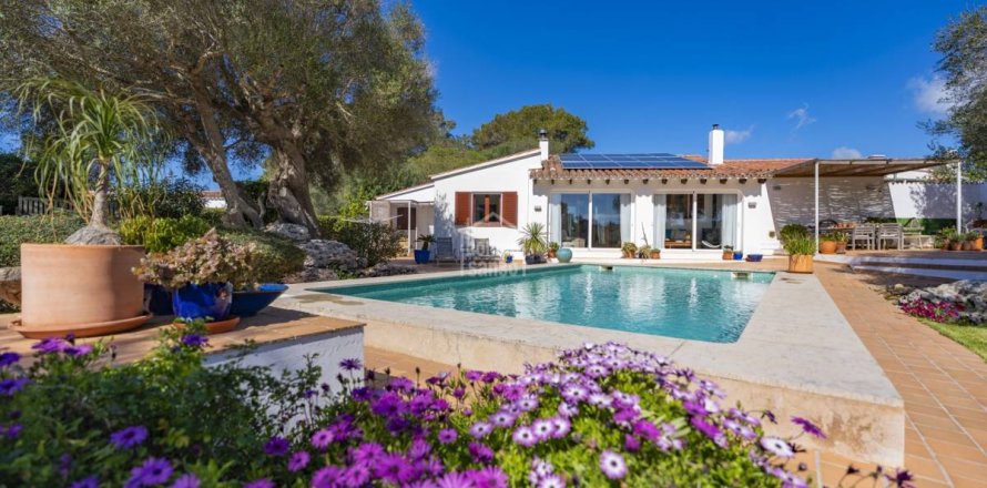 Villa a Mahon, Menorca, Spagna 4 camere da letto, 179 mq. N° 161146