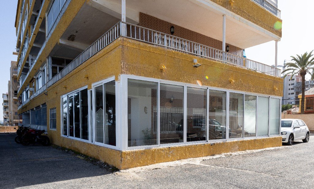Apartamento en Punta Prima, Alicante, España 2 dormitorios, 85 m2 No. 183569