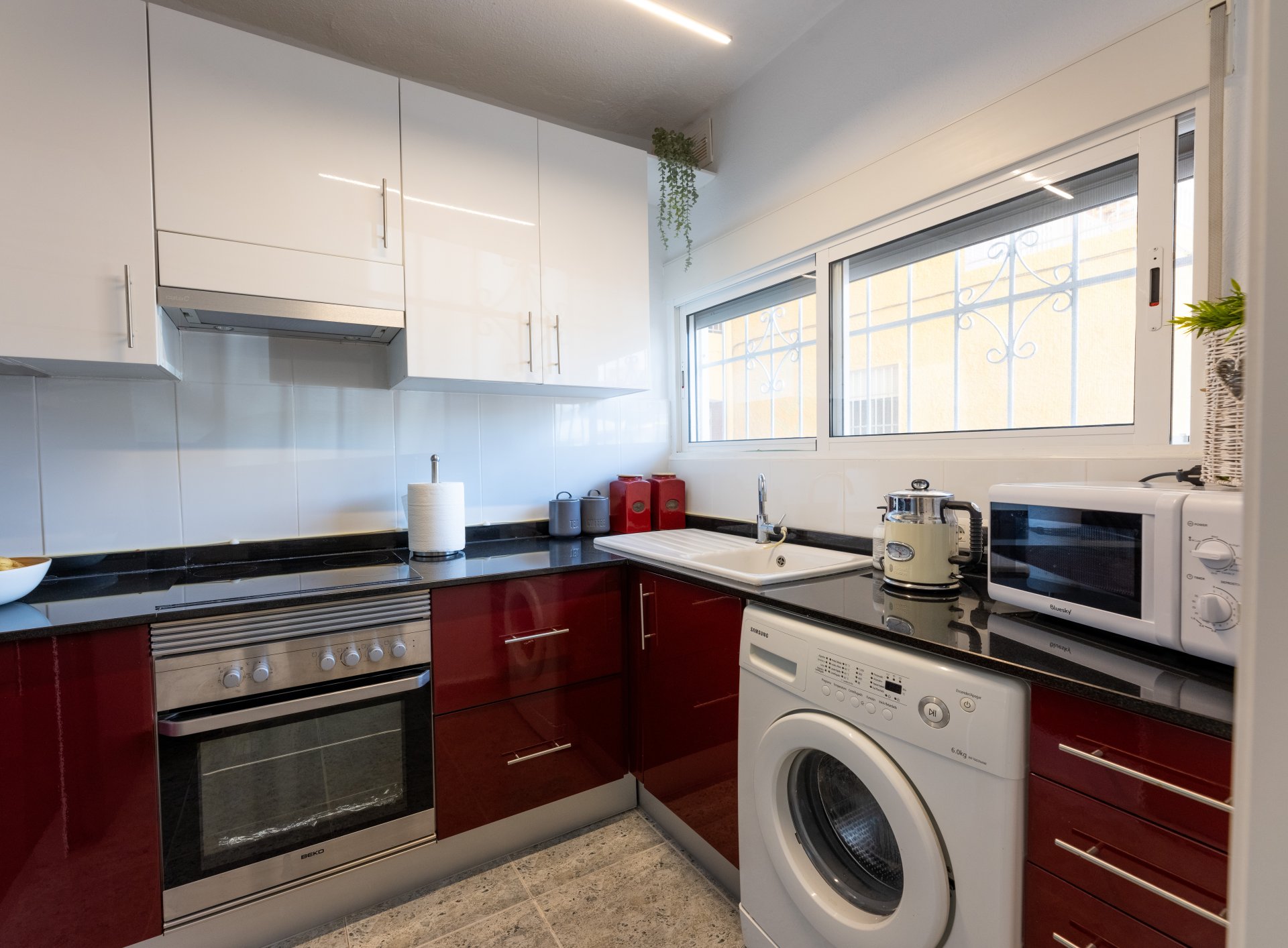 Apartamento en Punta Prima, Alicante, España 2 dormitorios, 85 m2 No. 183569