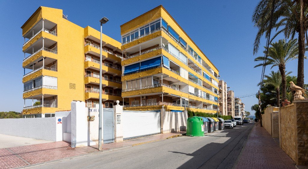 Apartamento en Punta Prima, Alicante, España 2 dormitorios, 85 m2 No. 183569