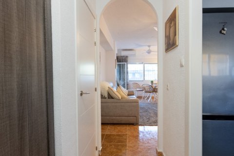 Dzīvoklis pārdošanā Punta Prima, Alicante, Spānijā 2 istabas, 85 m2 Nr. 183569 - attēls 11