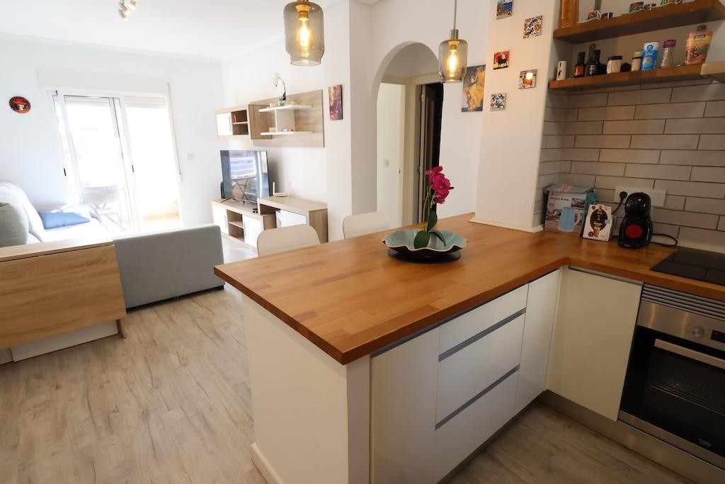 Apartment in Guardamar del Segura, Alicante, Spain 2 bedrooms,  No. 183573