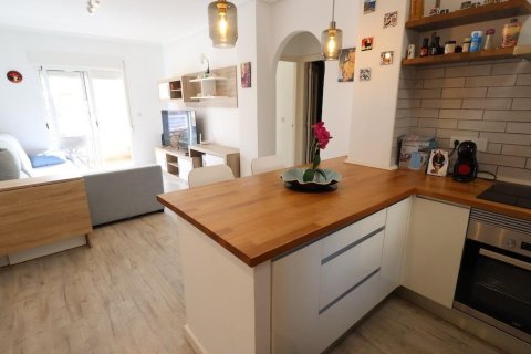 Apartment for sale in Guardamar del Segura, Alicante, Spain 2 bedrooms, No. 183573 - photo 8