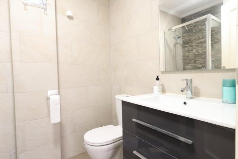 Apartment for sale in Guardamar del Segura, Alicante, Spain 2 bedrooms, No. 183573 - photo 13