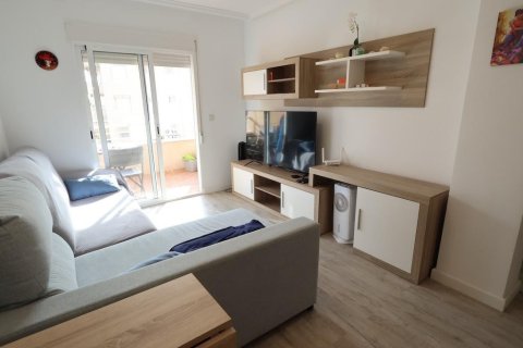 Apartment for sale in Guardamar del Segura, Alicante, Spain 2 bedrooms, No. 183573 - photo 2