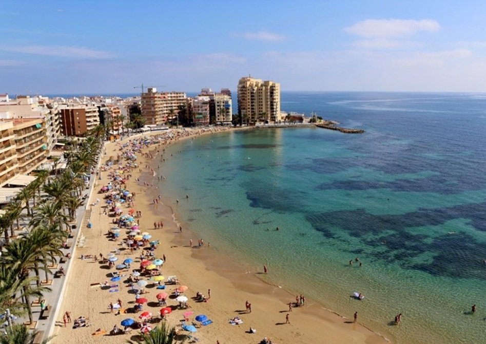 Apartamento en Torrevieja, Alicante, España 1 dormitorio, 49 m2 No. 183570
