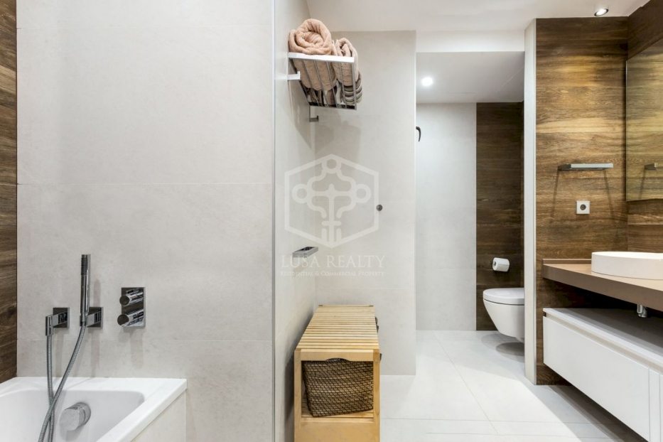 Appartamento a Barcelona, Spagna 4 camere da letto, 325 mq. N° 78276