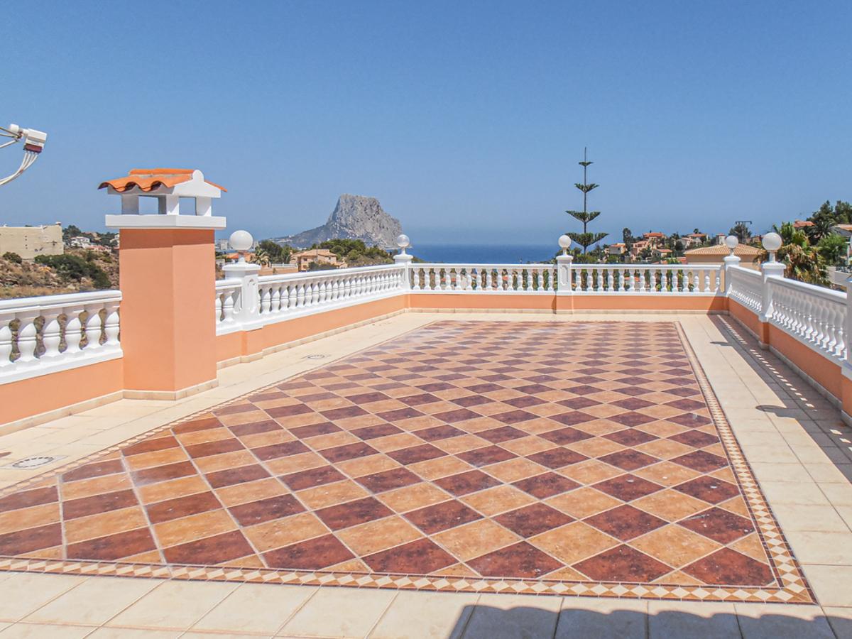 Villa in Calpe, Alicante, Spain 5 bedrooms, 460 sq.m. No. 80283