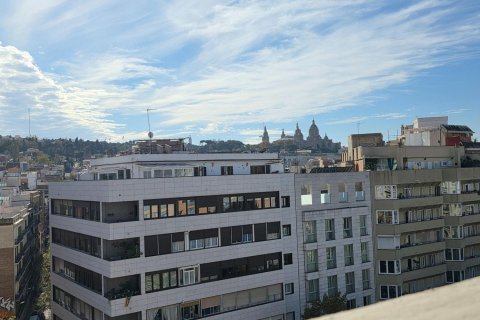Apartment for sale in Barcelona, Spain 1 bedroom, 88 sq.m. No. 160717 - photo 28