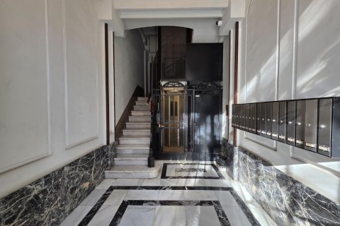 Apartment for sale in Barcelona, Spain 1 bedroom, 88 sq.m. No. 160717 - photo 22