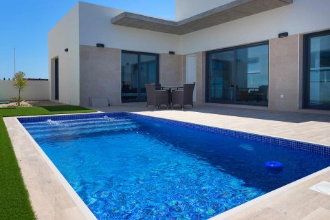 Hus i Daya Nueva, Alicante, Spanien 3 sovrum, 112.48 kvm. Nr. 175349