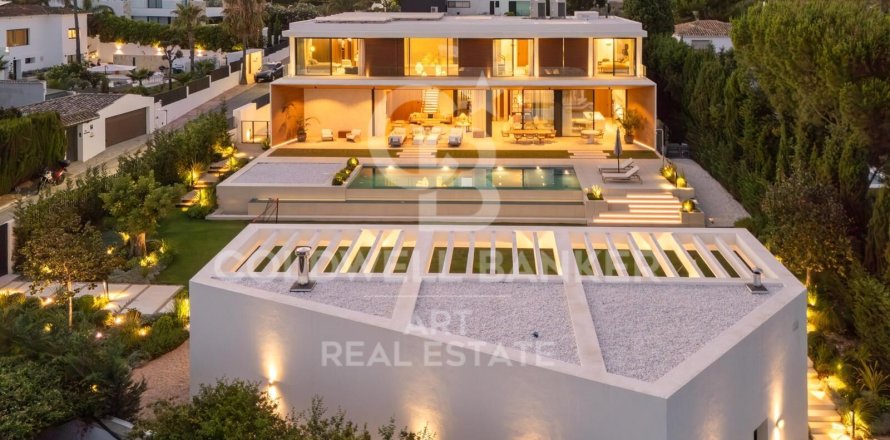 House in Marbella, Malaga, Spain 6 bedrooms, 1057 sq.m. No. 157673