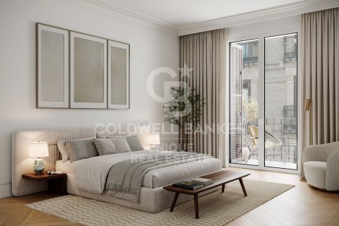 Apartamento en venta en Madrid, España 3 dormitorios, 228 m2 No. 157669 - foto 2