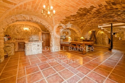 Продажа дома в Агульяна, Герона, Испания 3 спальни, 404м2 №157671 - фото 3