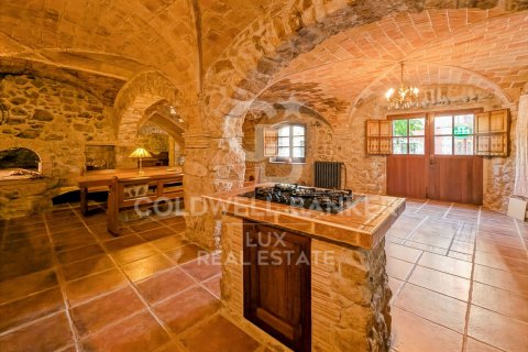Продажа дома в Агульяна, Герона, Испания 3 спальни, 404м2 №157671 - фото 5