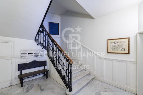 Apartamento en venta en Madrid, España 4 dormitorios, 346 m2 No. 157670 - foto 4