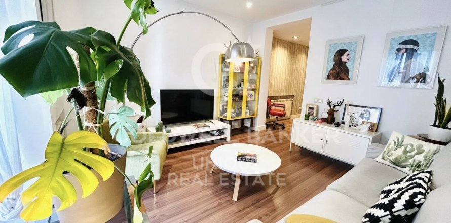 Apartment à Madrid, Espagne 2 chambres, 100 m2 No. 157674